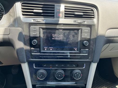 Used 2020 Volkswagen Golf 4-Door FWD image 7
