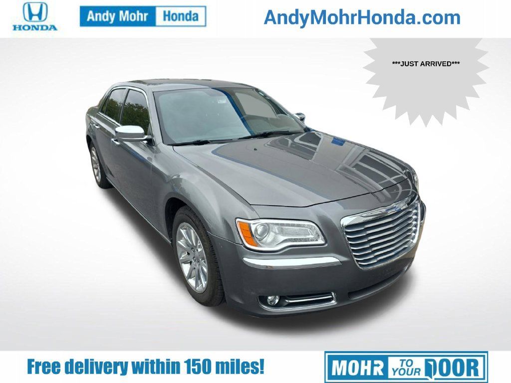 Used 2012 Chrysler 300 Limited RWD image 1