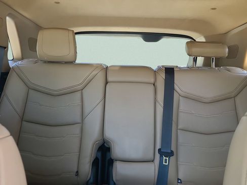 Used 2019 Cadillac XT5 Platinum AWD/4WD image 10