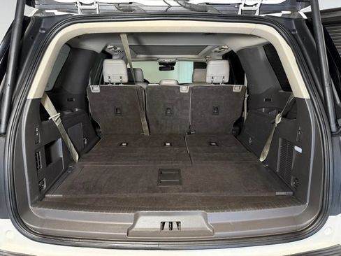 Used 2018 Ford Expedition Limited w/ Equipment Group 301A AWD/4WD image 14