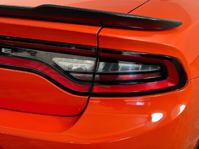 Used 2018 Dodge Charger SXT w/ Blacktop Package RWD image 33