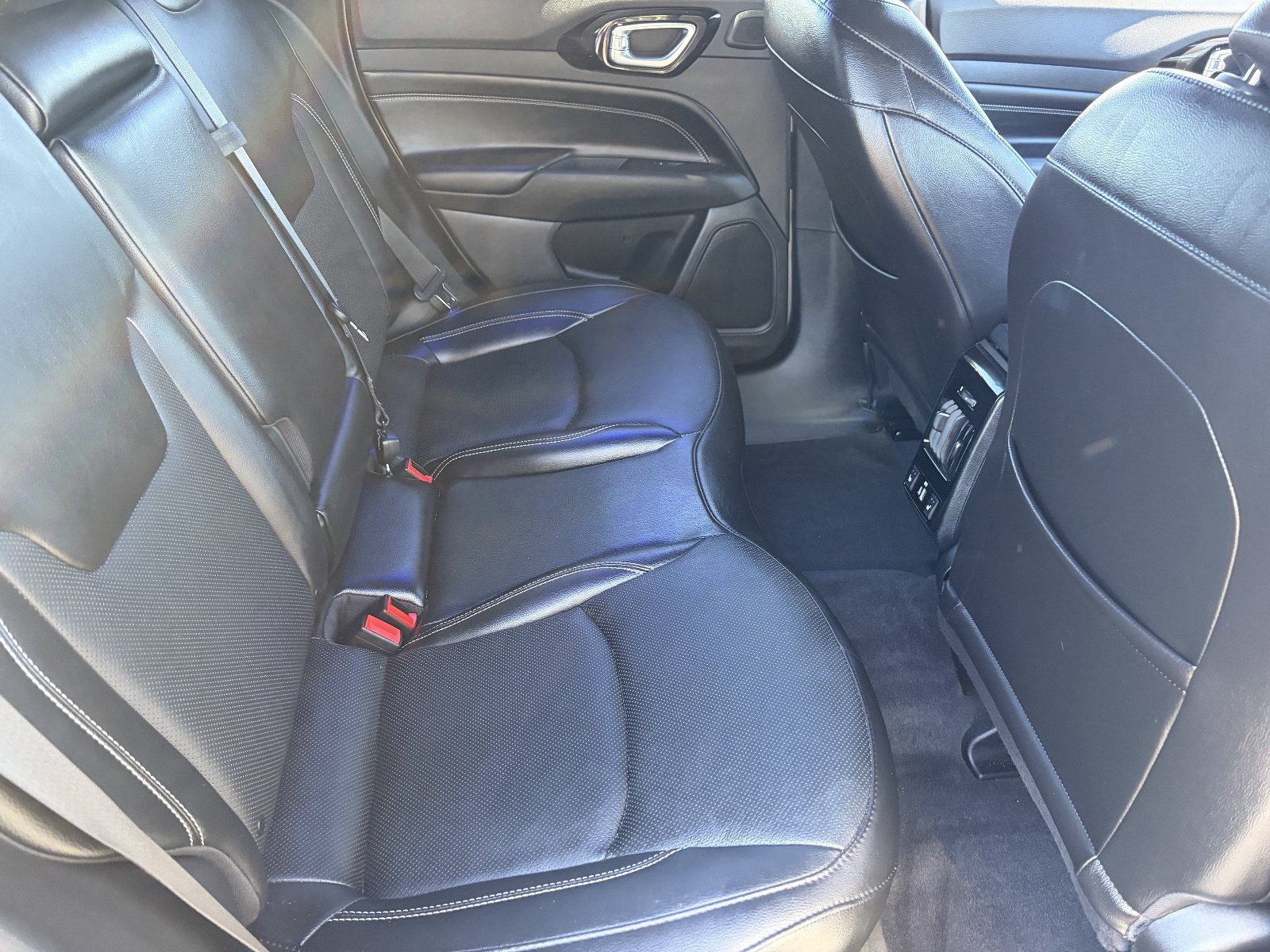 Used 2022 Jeep Compass High Altitude AWD/4WD image 13