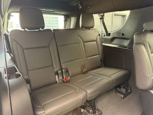 Used 2021 GMC Yukon XL Denali w/ Denali Premium Package AWD/4WD image 53