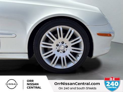 Used 2008 Mercedes-Benz E 350 Sedan image 9
