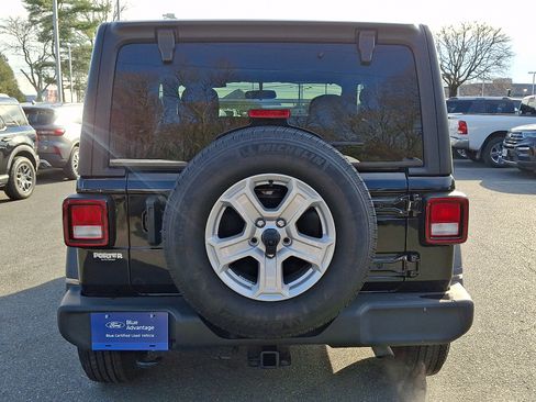 Used 2023 Jeep Wrangler Sport S image 9