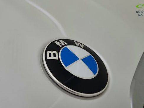 Used 2024 BMW X7 xDrive40i w/ Premium Package AWD/4WD image 16