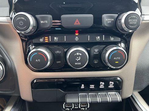 Used 2020 RAM 1500 Laramie AWD/4WD image 32