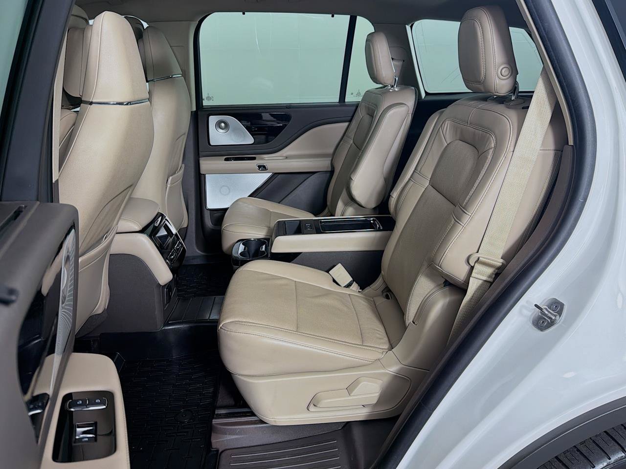Used 2020 Lincoln Aviator Reserve w/ Equipment Group 202A AWD/4WD image 42