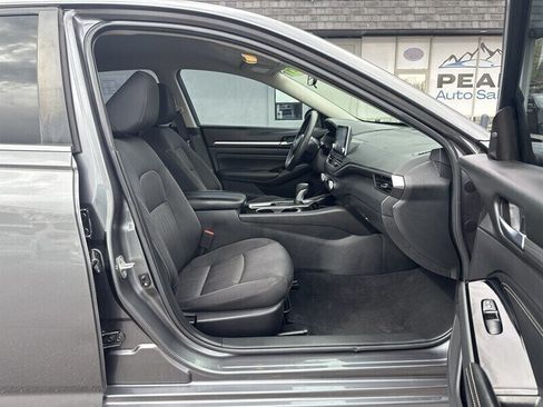 Used 2021 Nissan Altima 2.5 SV FWD image 25