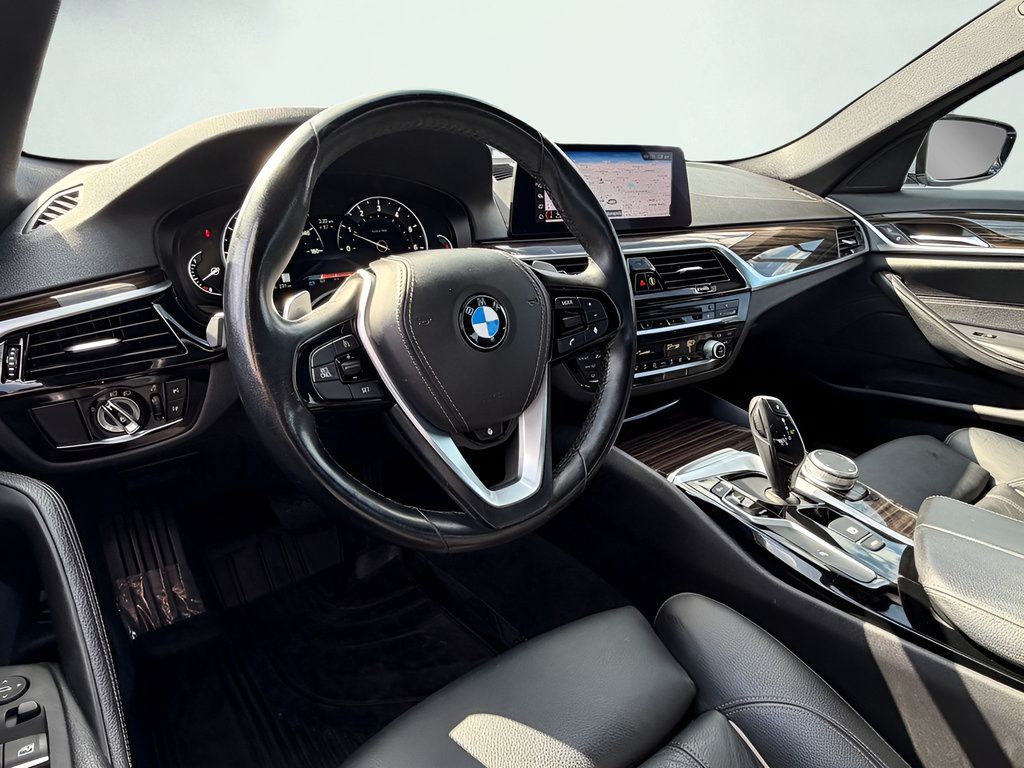 Used 2019 BMW 530i xDrive w/ Convenience Package AWD/4WD image 15