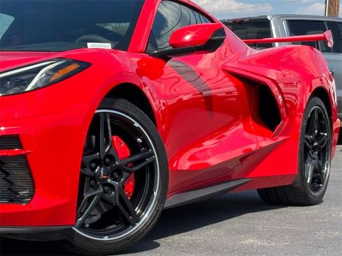 Used 2023 Chevrolet Corvette Stingray Preferred Cpe w/ Engine Appearance Package image 3