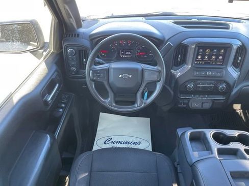 Used 2019 Chevrolet Silverado 1500 Custom Trail Boss w/ Custom Convenience Package image 19