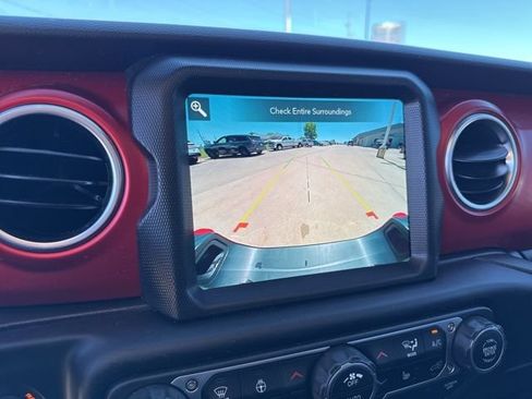 Used 2023 Jeep Gladiator Rubicon w/ Cold Weather Group AWD/4WD image 20