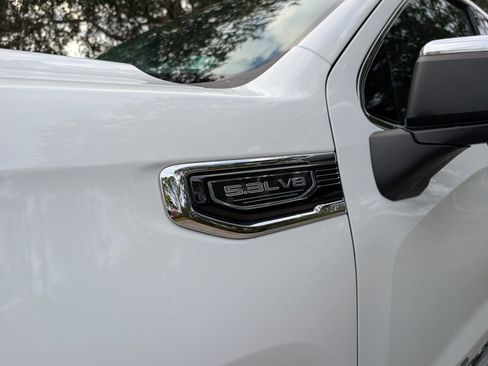 Used 2024 GMC Sierra 1500 SLT w/ SLT Premium Plus Package image 11