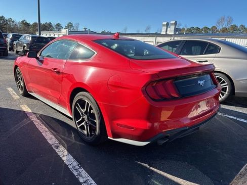 Used 2022 Ford Mustang Premium image 4