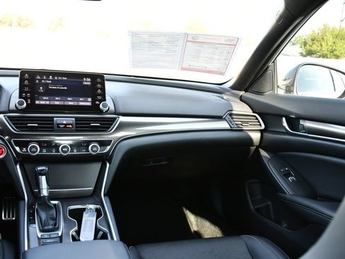 Used 2022 Honda Accord Sport image 24