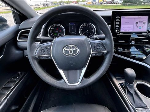 Used 2021 Toyota Camry LE w/ Protection Package (Q2) (TMS) FWD image 5