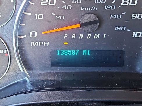 Used 2016 Chevrolet Express 2500 image 12