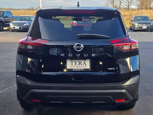 Used 2021 Nissan Rogue S image 11