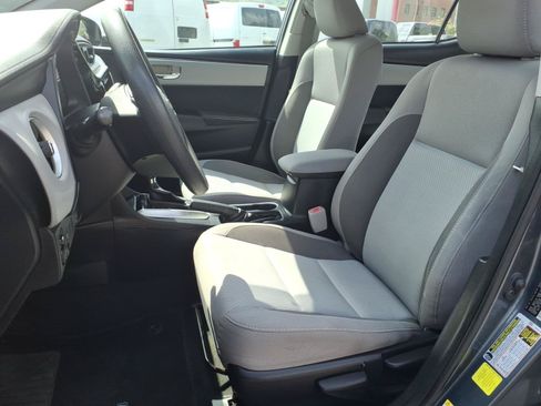 Used 2018 Toyota Corolla LE FWD image 10