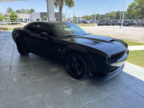 Used 2023 Dodge Challenger R/T Scat Pack RWD image 2