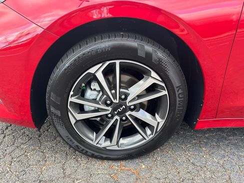 Certified 2024 Kia Forte LXS image 9