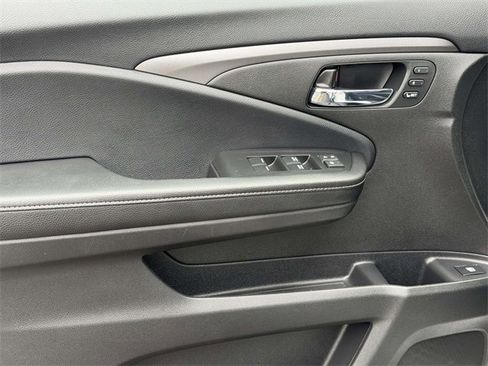 Used 2024 Honda Ridgeline RTL image 11