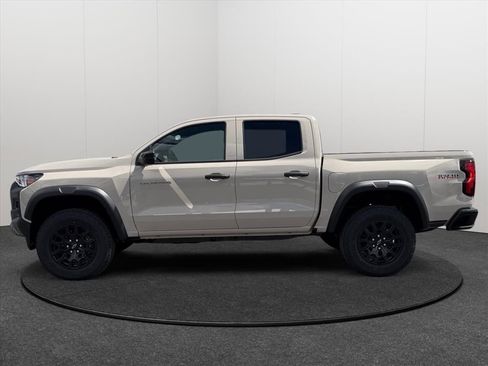 New 2026 Chevrolet Colorado Trail Boss AWD/4WD image 2