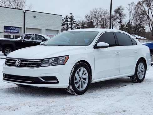 Used 2018 Volkswagen Passat 2.0T SE image 6