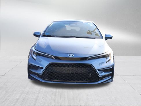 Used 2024 Toyota Corolla SE image 2