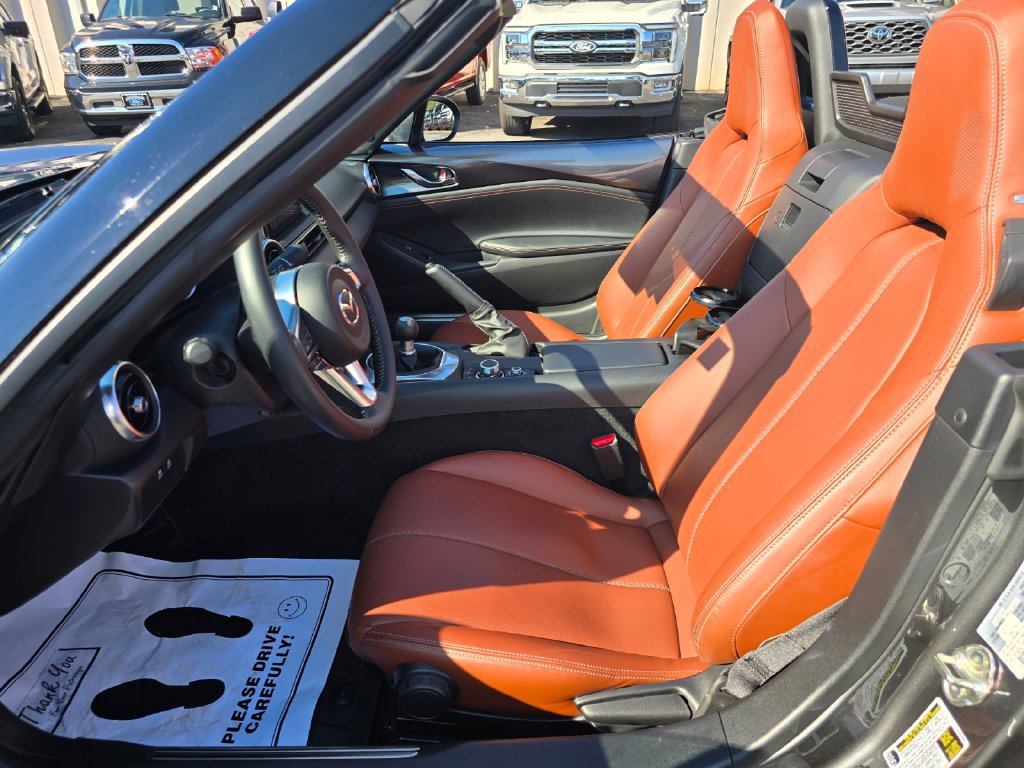 Used 2022 MAZDA MX-5 Miata Grand Touring w/ Weather Package RWD image 8
