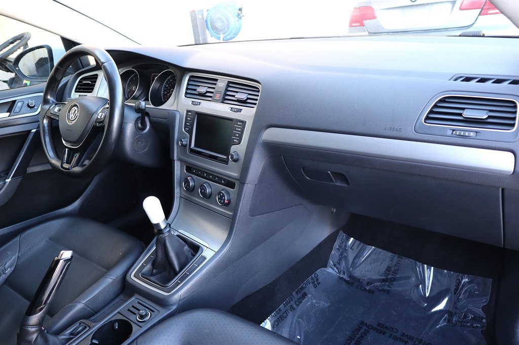 Used 2017 Volkswagen Golf Wolfsburg Edition FWD image 15
