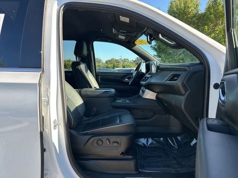 Used 2023 GMC Yukon SLT image 32