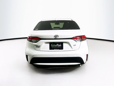 Used 2022 Toyota Corolla LE w/ Carpet Mat Package (TMS) image 7