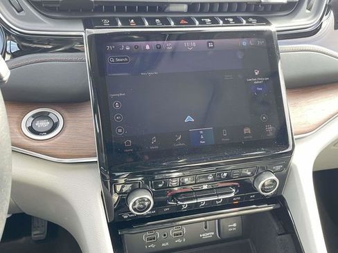 Used 2022 Jeep Grand Cherokee L Summit w/ Advanced Protech Group IV image 21