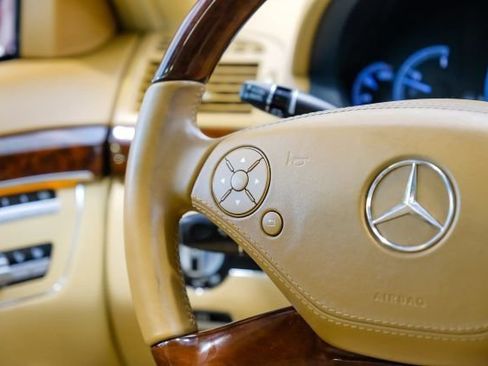 Used 2011 Mercedes-Benz S 550 image 24
