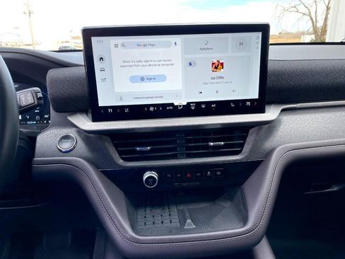 Used 2025 Ford Explorer Platinum image 42