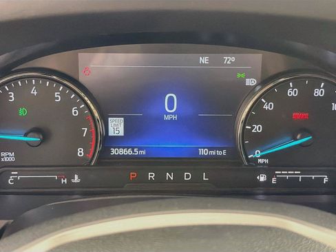Used 2022 Ford Explorer XLT w/ Equipment Group 202A AWD/4WD image 18