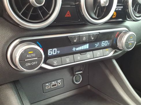 Certified 2023 Nissan Sentra SV FWD image 20