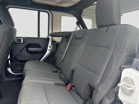 Used 2024 Jeep Wrangler Unlimited Sport AWD/4WD image 18
