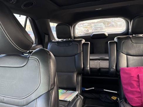 Used 2020 Ford Explorer ST w/ ST Street Pack image 15