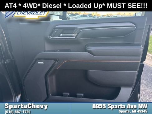Used 2024 GMC Sierra 2500 AT4 image 19
