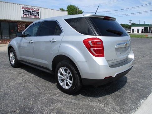 Used 2017 Chevrolet Equinox LS AWD/4WD image 3