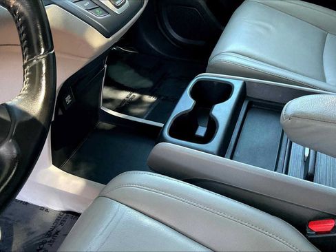 Used 2019 Honda Odyssey EX-L image 16