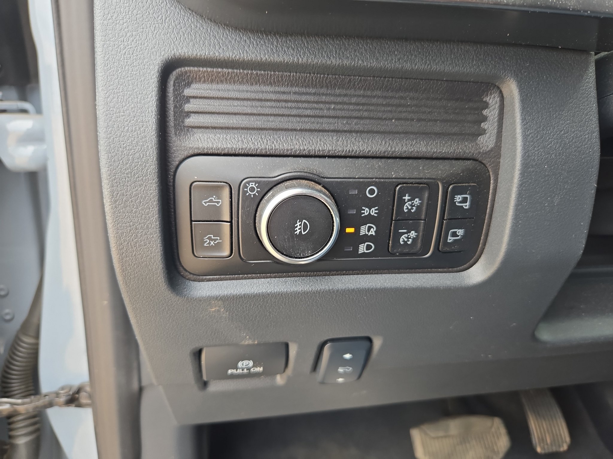 Used 2025 Ford F250 Lariat w/ Lariat Ultimate Package AWD/4WD image 28