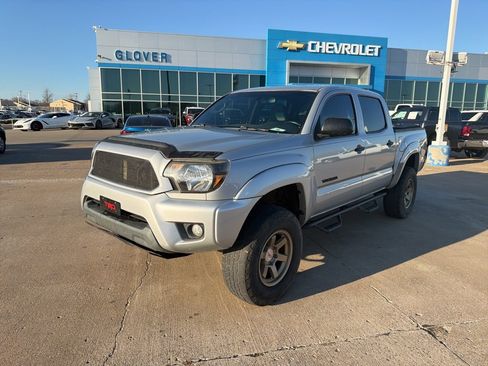 Used 2012 Toyota Tacoma 4x4 Double Cab image 1