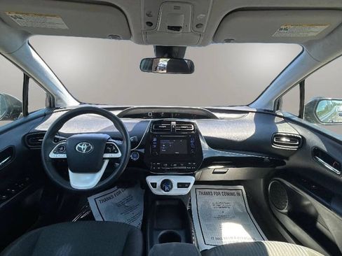 Used 2017 Toyota Prius Two w/ Prius Two Safety Plus Package FWD image 11