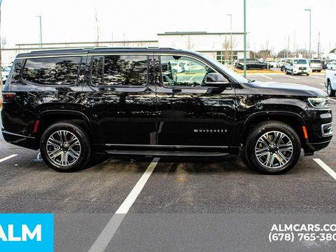 Used 2024 Jeep Wagoneer Series II w/ Flexible Seating Group image 9