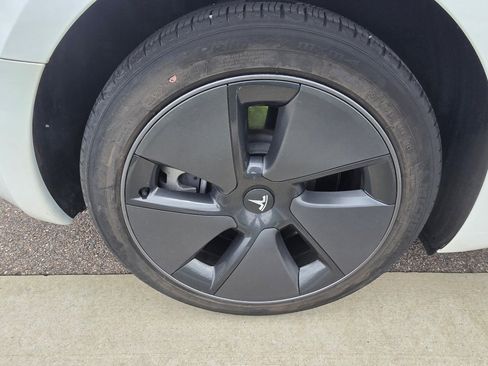 Used 2023 Tesla Model 3 Standard Range RWD image 10