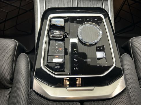 Used 2024 BMW i7 eDrive50 image 22